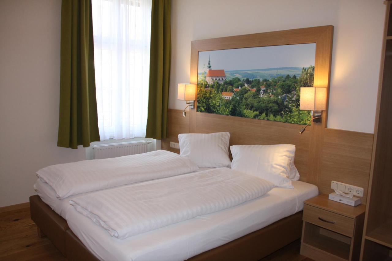 Weinhotel Rieder Пойсдорф Экстерьер фото